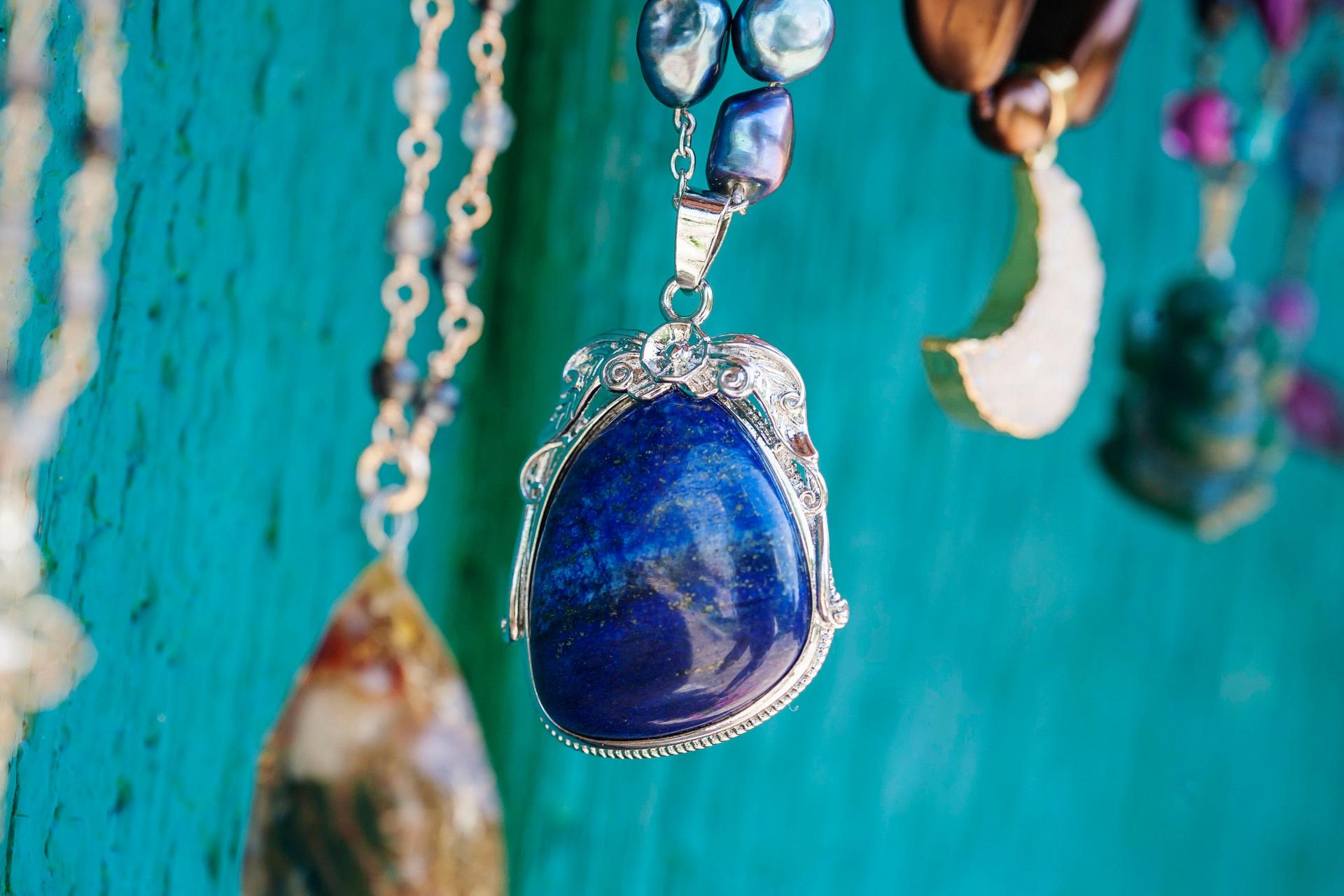 New Zealand Summer Rose Necklace