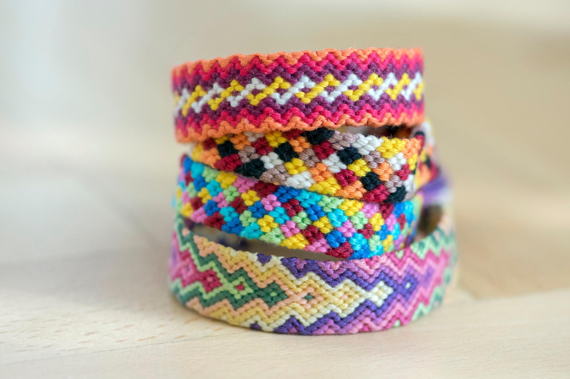 Rainbow set threaded Bracelet