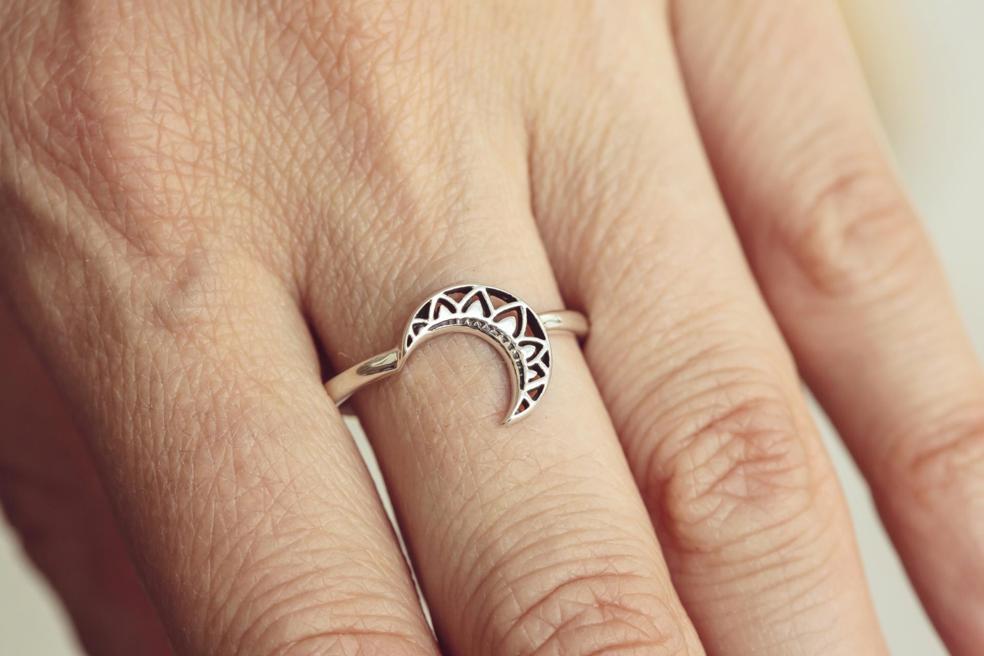 The White Wale Ring