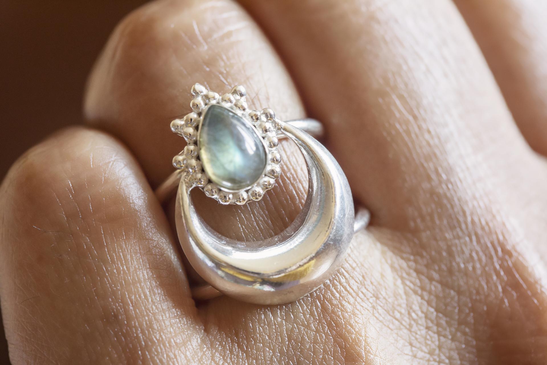 The White Wale Ring